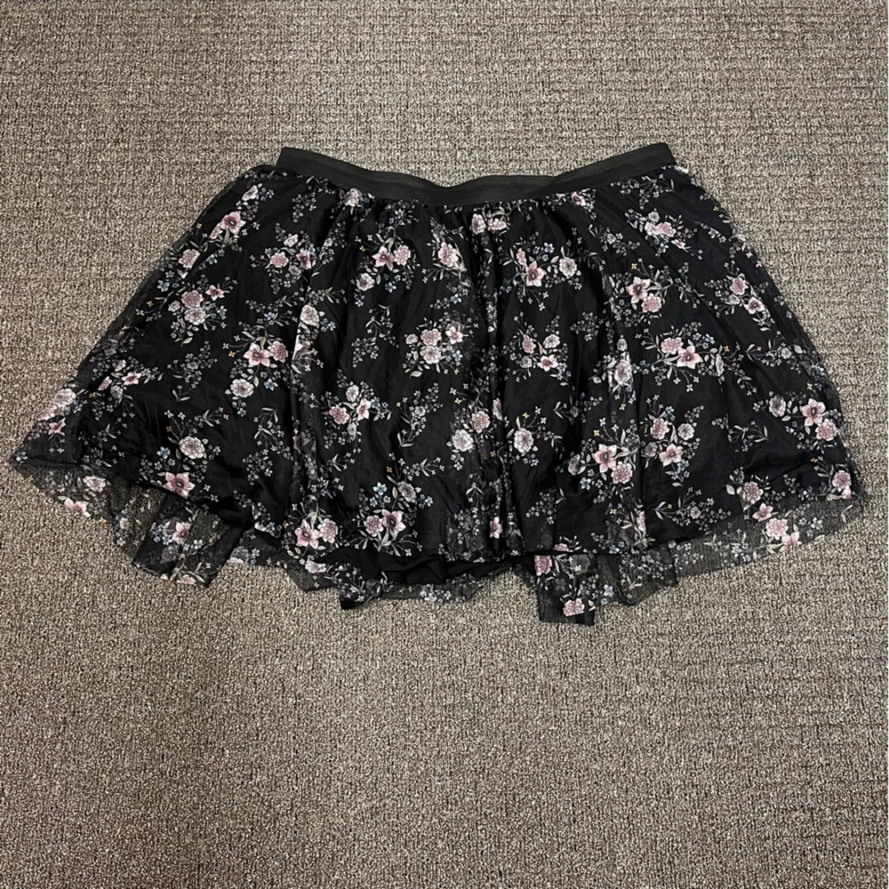 Torrid Black Skirt Womens size 4 Floral Whimsigoth festival colorful